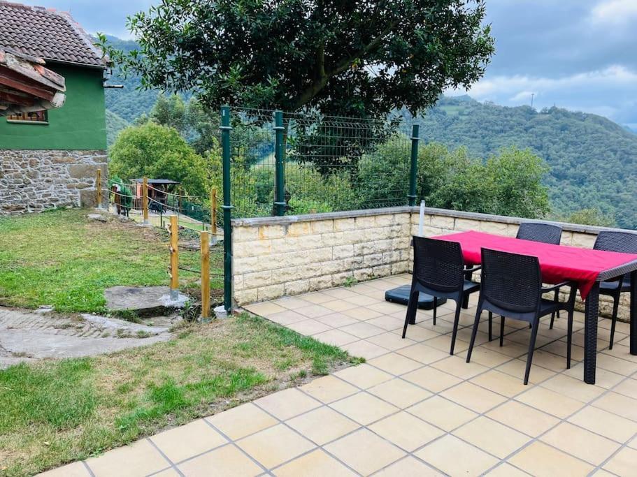 Villa La So Casa -En El Corazon De Asturias à Armiello Extérieur photo